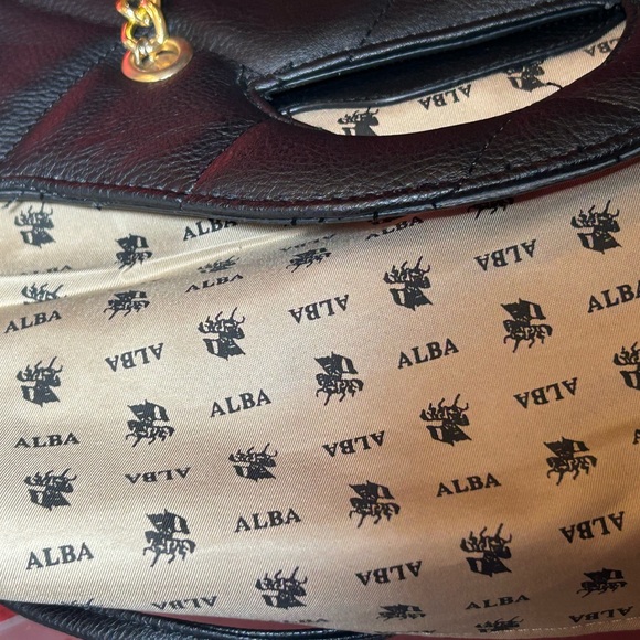 Alba Black Webbing & Bee Quilted Crossbody 18” x 11” x 5” NWT - Picture 12 of 15